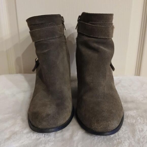 Guess Gather green suede ankle bootie with chunky black block heel size 7 - Picture 3 of 7